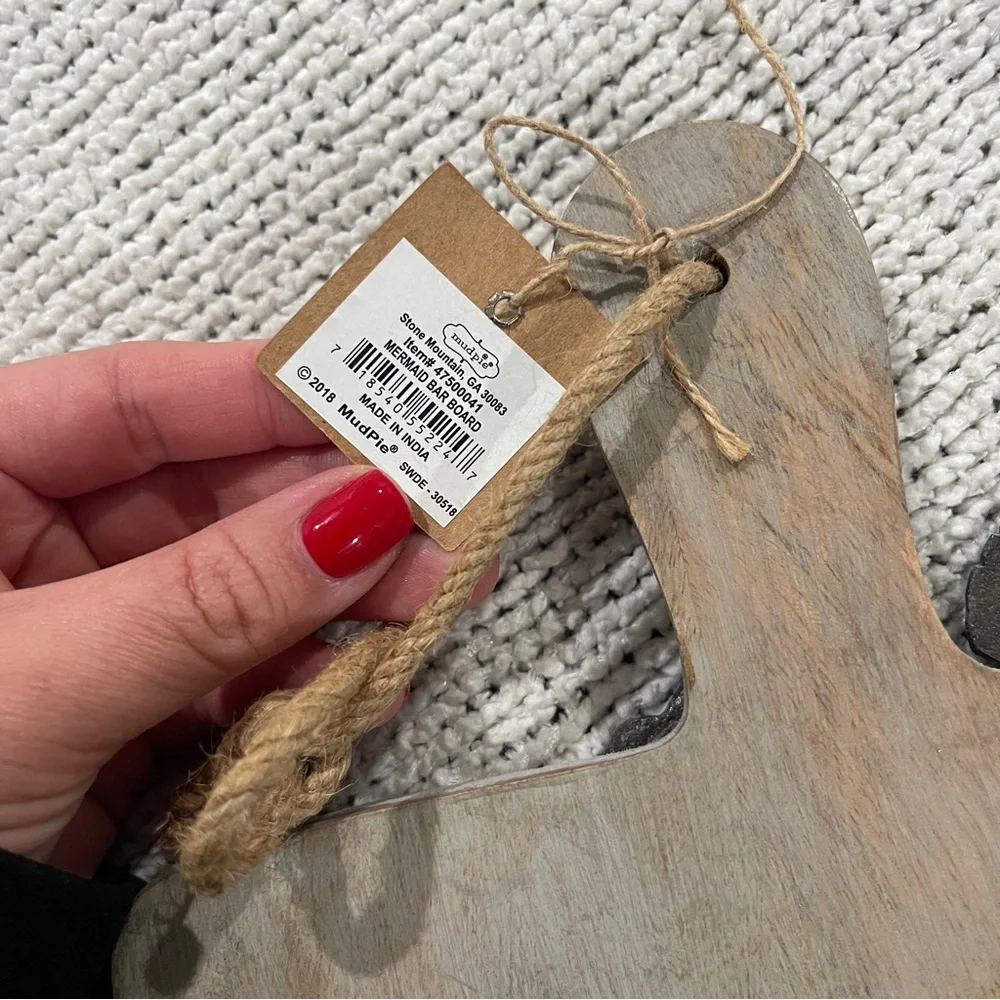 Mud Pie wooden cutting